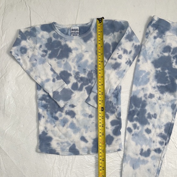 B Steps tie dye blue and white thermal long sleeve shirt and pants set - Picture 5 of 9
